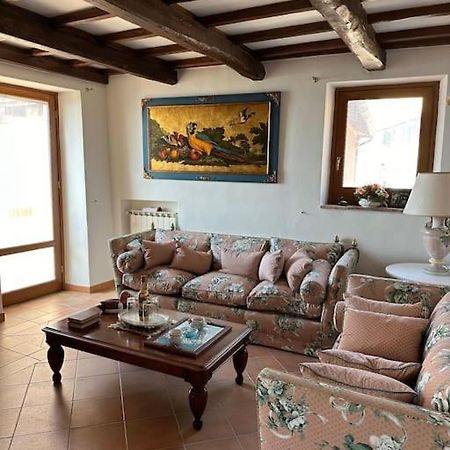 Residenza Montelago Тревиняно Романо Екстериор снимка