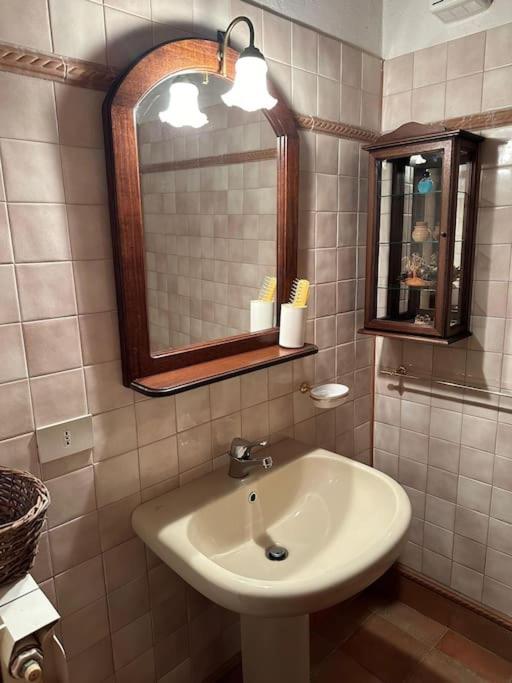 Residenza Montelago Тревиняно Романо Екстериор снимка
