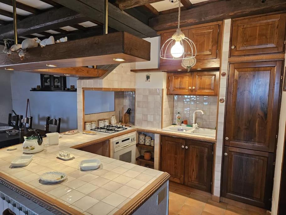 Residenza Montelago Тревиняно Романо Екстериор снимка