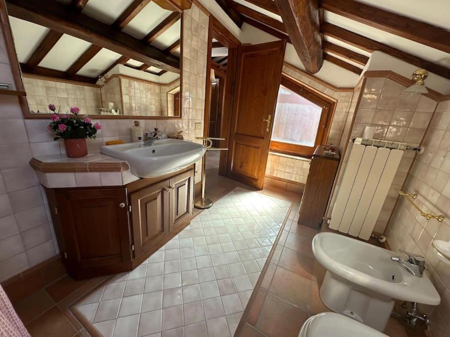 Residenza Montelago Тревиняно Романо Екстериор снимка